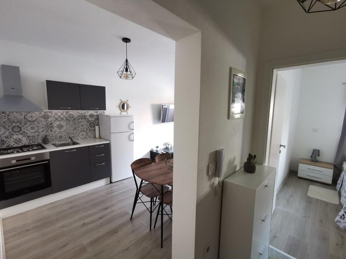 Frane Appartement Pula Buitenkant foto